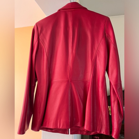 Vintage 90s Casual Corner red faux leather jacket, size medium - Picture 6 of 6